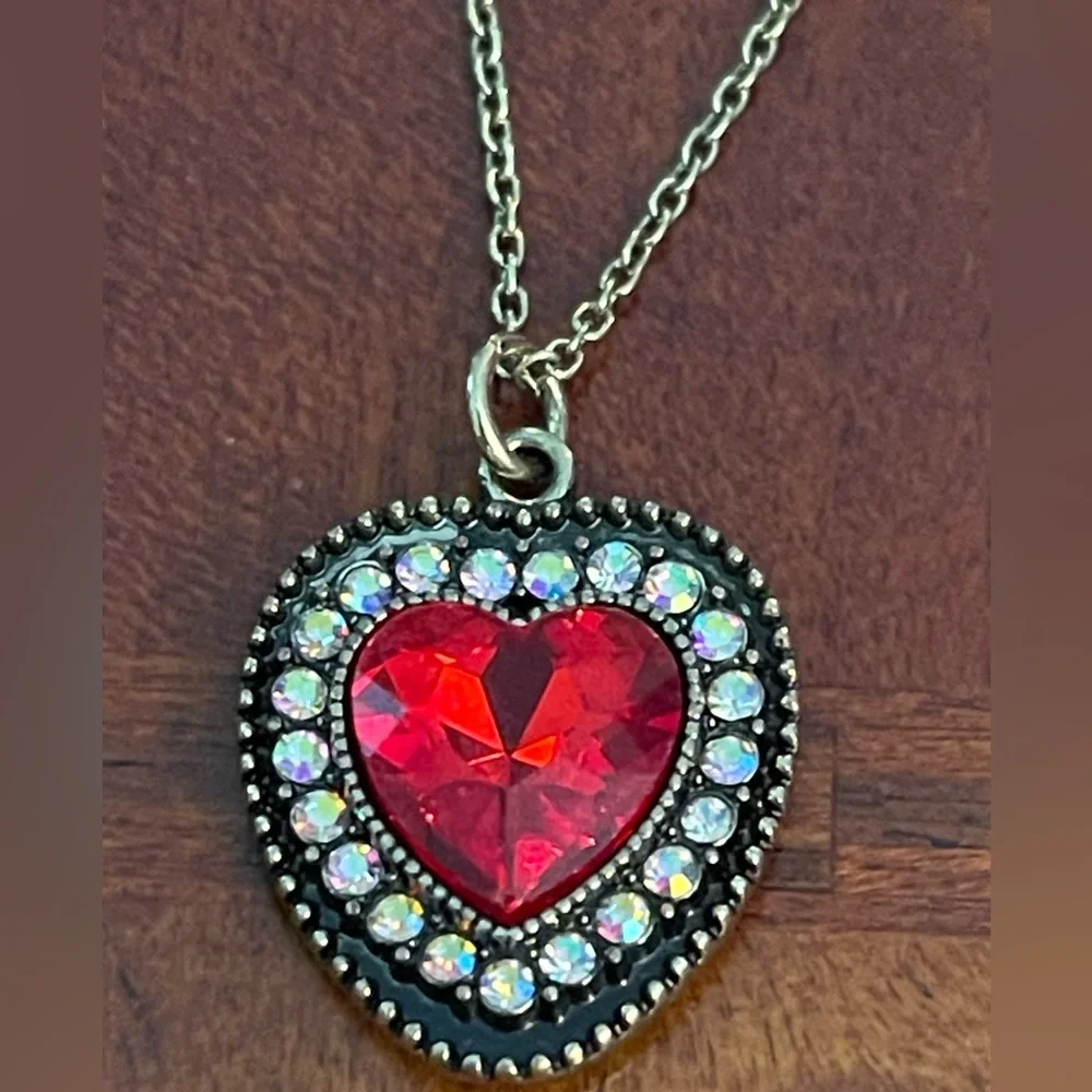 Red Heart Rhinestone Heart Iridescent Antique Gold Boho Valentine’s Day Necklace - Picture 9 of 10